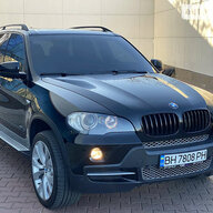 Влад Джавелін